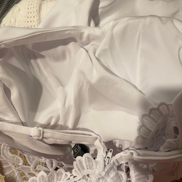 NWT Francesca’s Detailed Back Romper - Picture 2 of 6